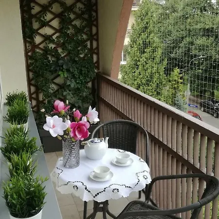 Charming 3 Bedroom In Quiet Location Quarto em Acomodações Particulares *